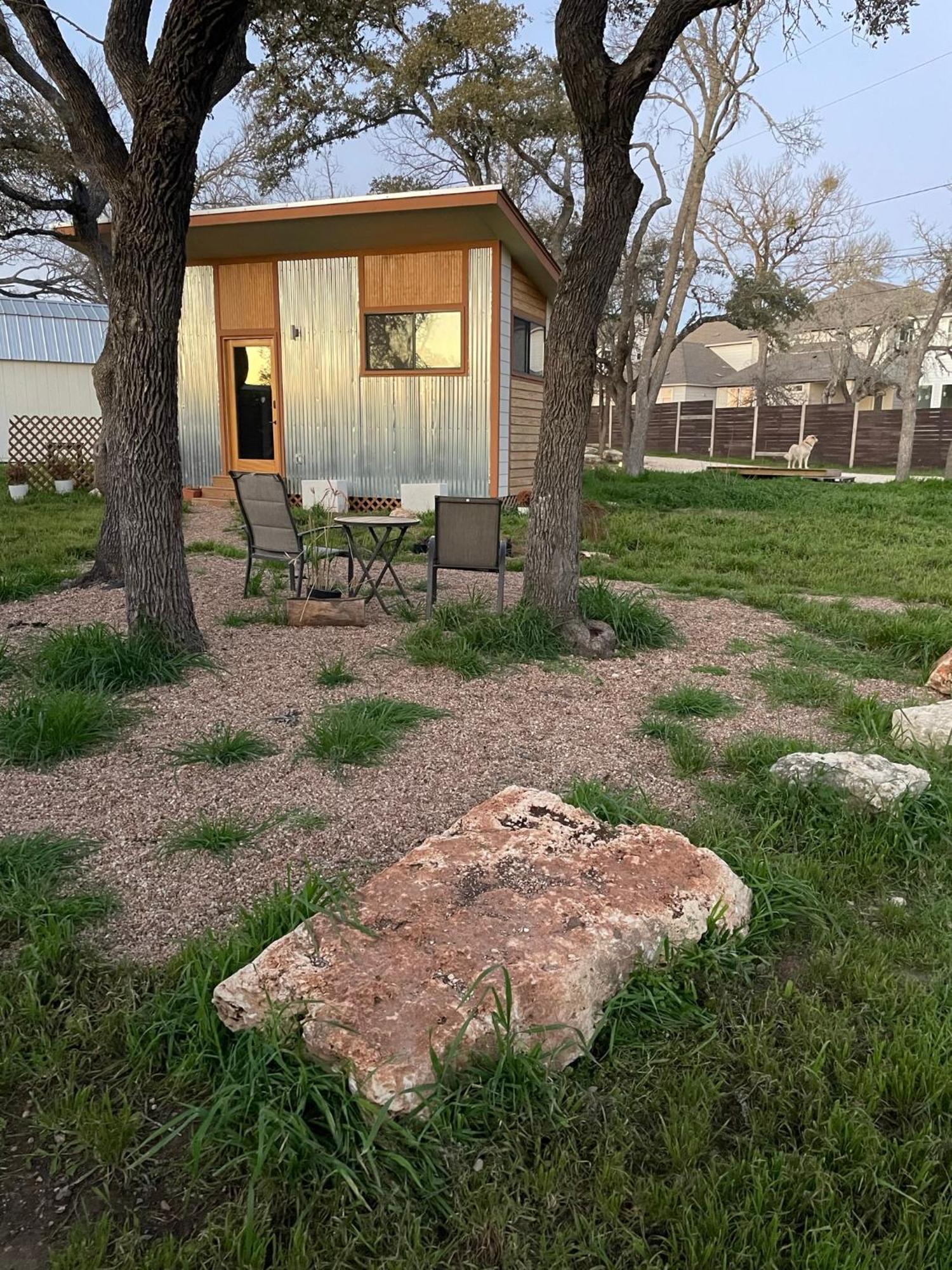 En Suite Flora Dripping Springs Exterior photo